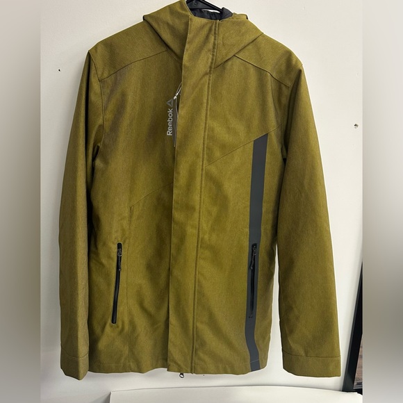 NWT REEBOK 3-1 TECH JACKET TO TACKLE WIND RAIN AND COLD IN SIZE SMALL MEN HOODED - Picture 12 of 12